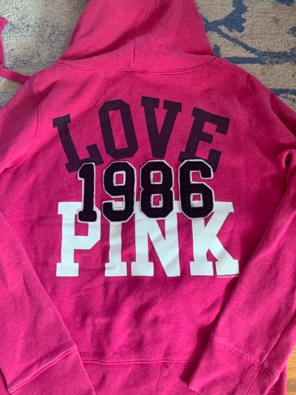 PINK Victoria's Secret Hot Pink 'LOVE 1986 PINK' Logo Hoodie